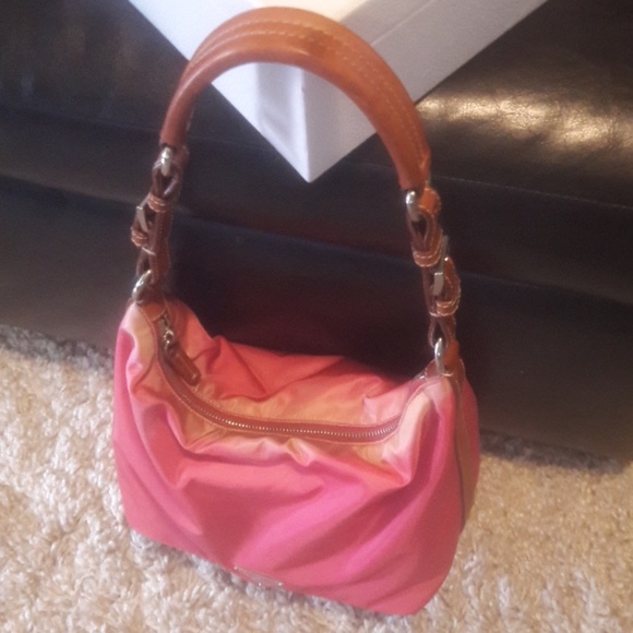 Pink Prada bag - Picture 6 of 8